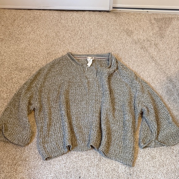 Blu Pepper Gray Women's Sweater - Picture 1 of 1